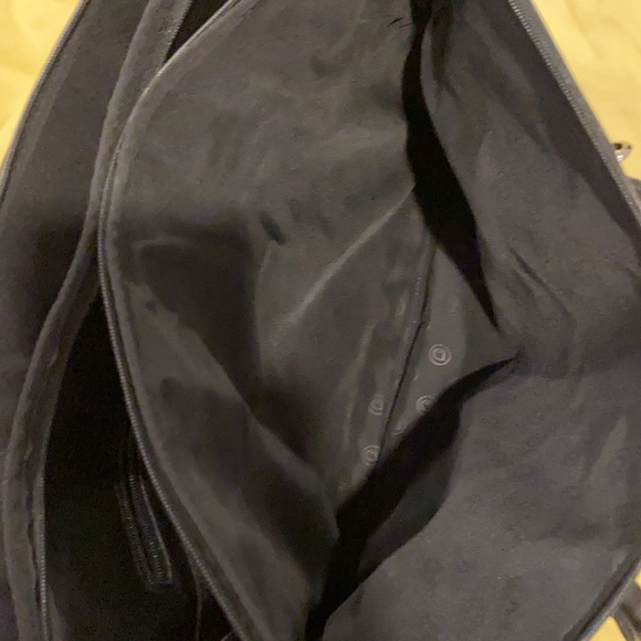 BNWOT Danier Black Leather Briefcase bag with long strap.  Many pockets. - Picture 3 of 5